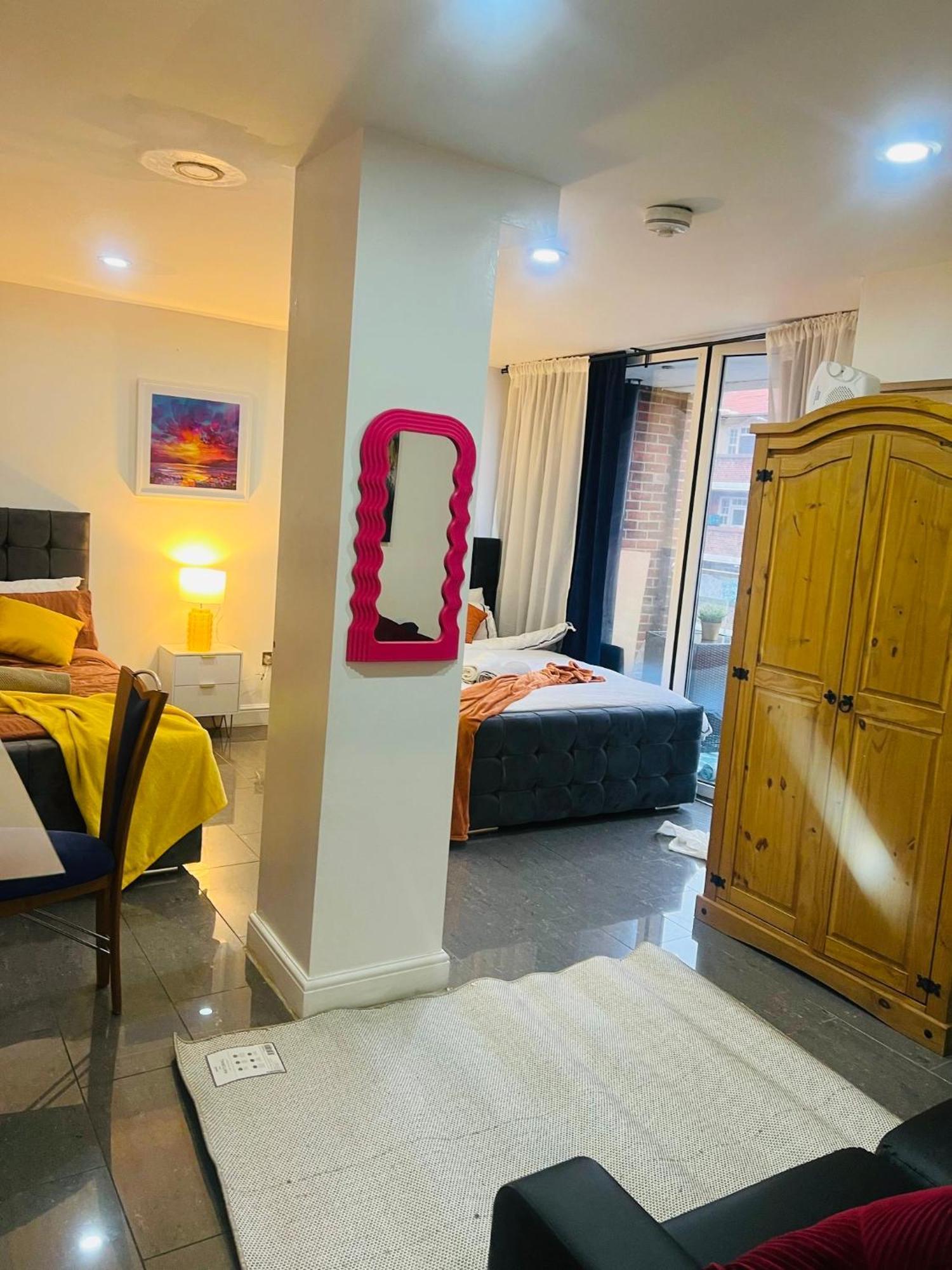 Cosy Luxurious Room In The Heart Of London Exterior photo